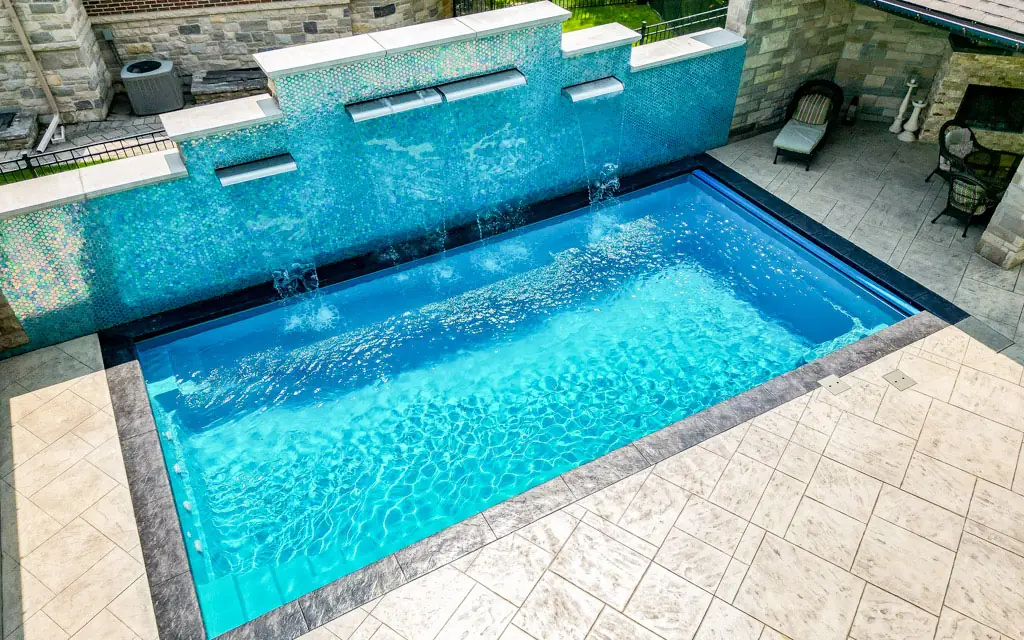 072023-El-AbyadSupreme30CB-50 Leisure Pools Fort Wayne showcases a Leisure Pools fiberglass swimming pool