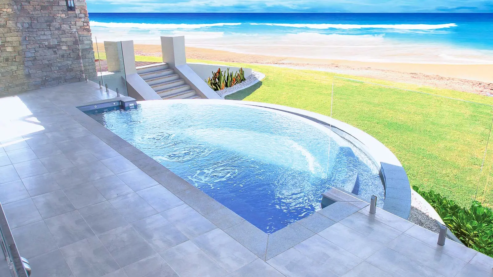 Leisure-Pools-Pinnacle-Fiberglass-Pool-Model-Hero The Horizon™, a fiberglass pool design manufactured by Leisure Pools